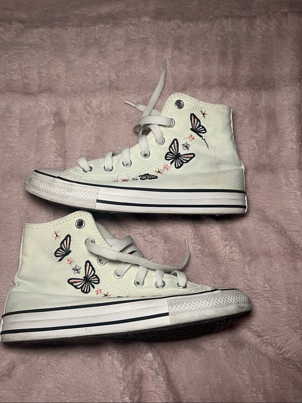 Kids High-Top Butterfly Embroidered Sneakers - White